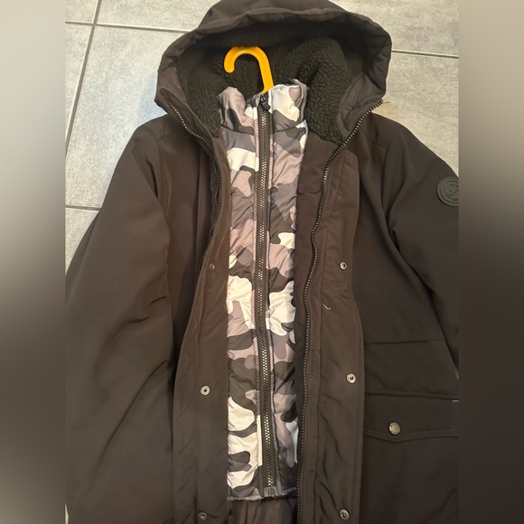 Michael kors winter jacket - Picture 2 of 4